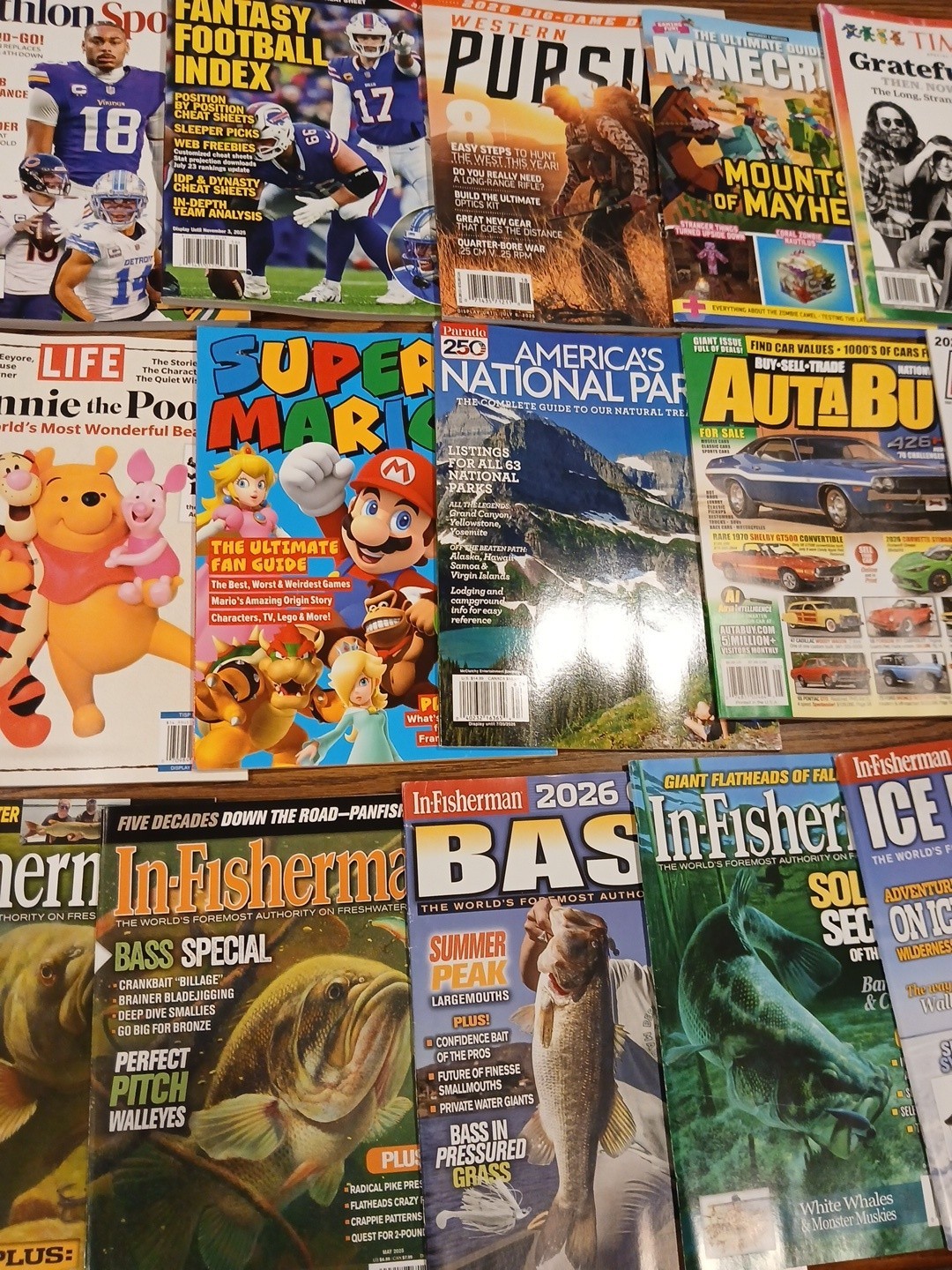 ASSORTED MAGAZINE LOT OF 25 2025/2026