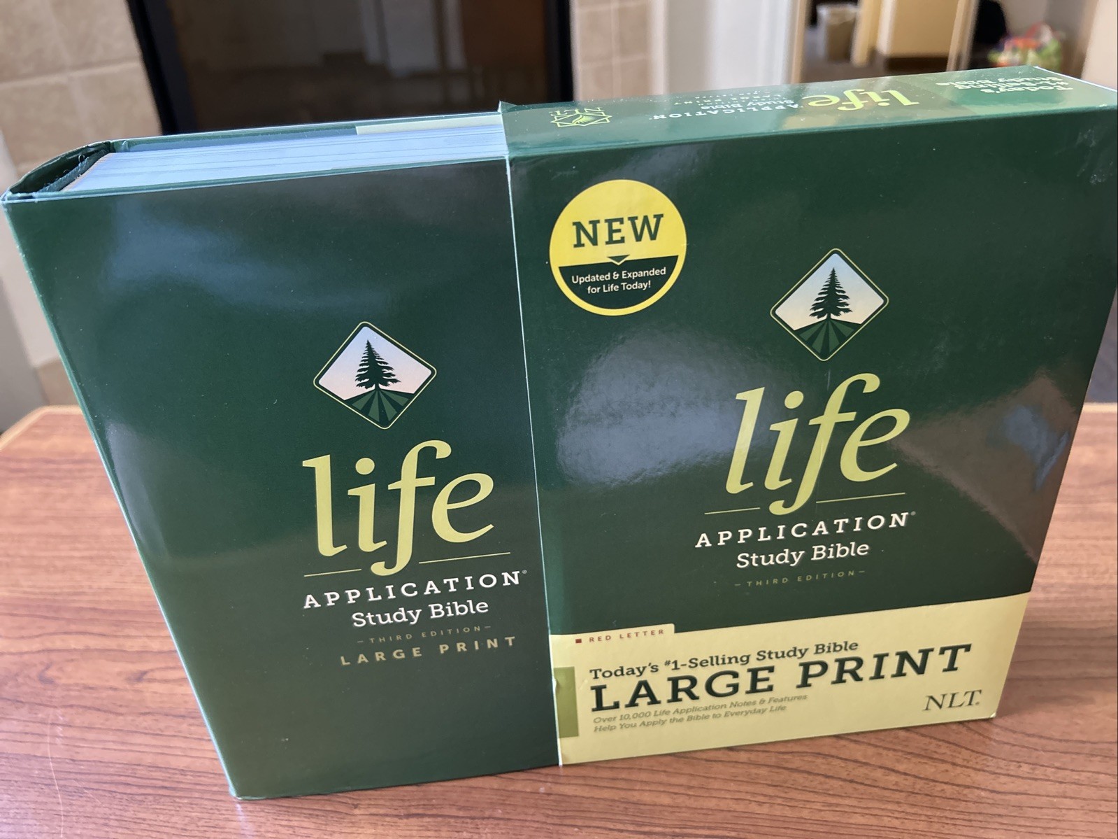 Tyndale NLT Life Application Study Bible, Third Edition Large Print Hardcover