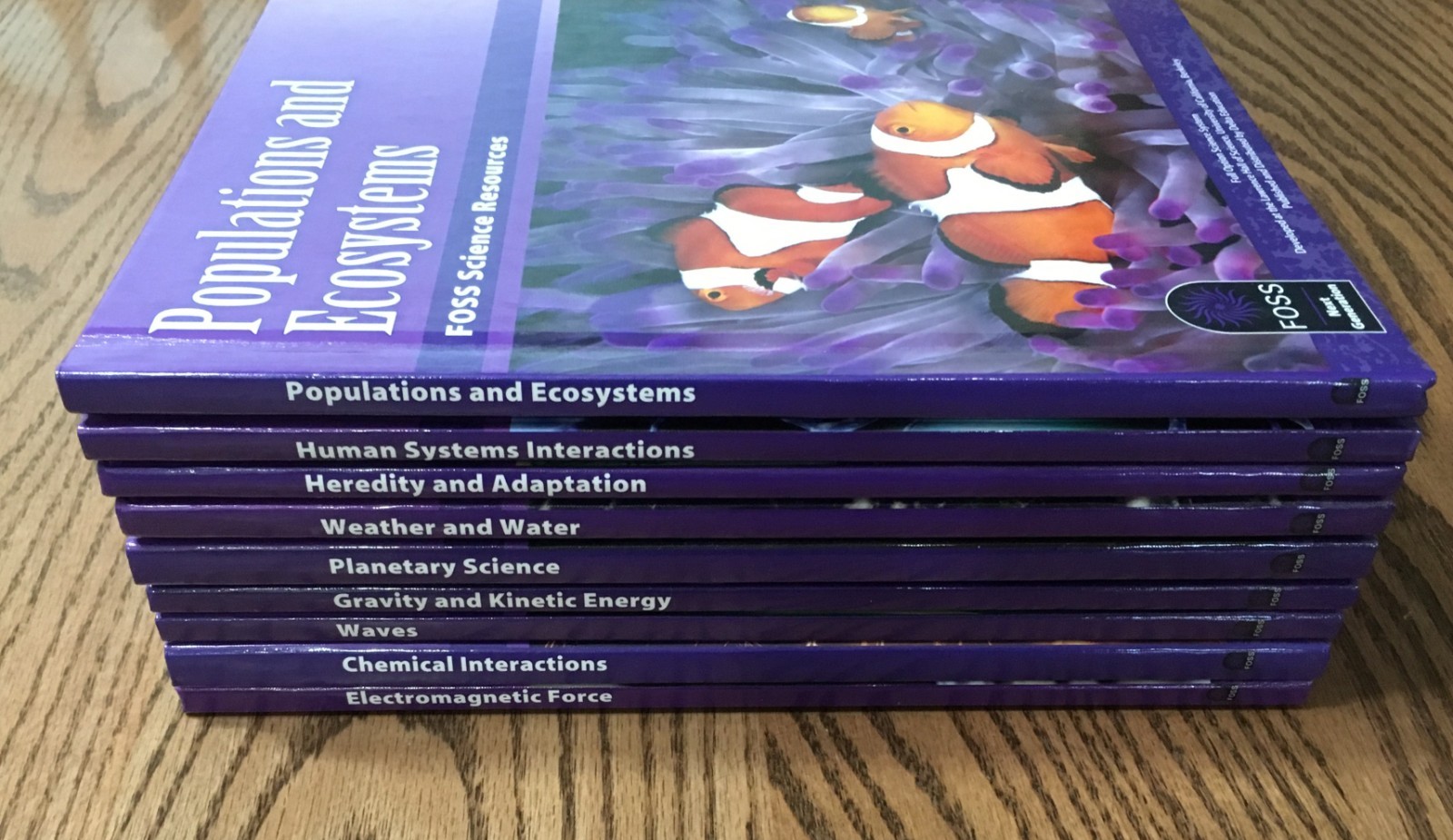 9 STUDENT TEXTS / FOSS SCIENCE / PHYSICAL, EARTH & LIFE SCIENCE GRADES 6 – 8 HC