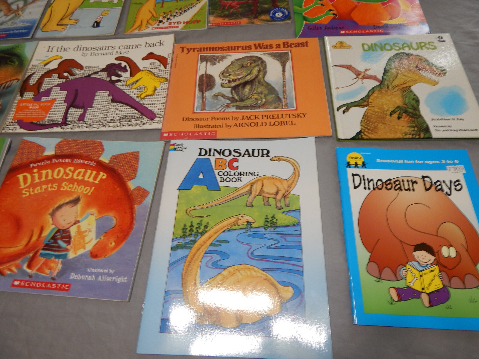 16 kids books DINOSAURS THEMED bulk lot danny crunch munch train galore t-rex