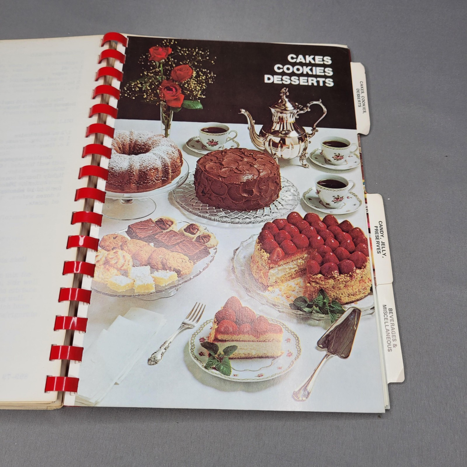 Vintage Yolo General Hospital Auxiliary Incredible Edibles Cookbook Woodland CA