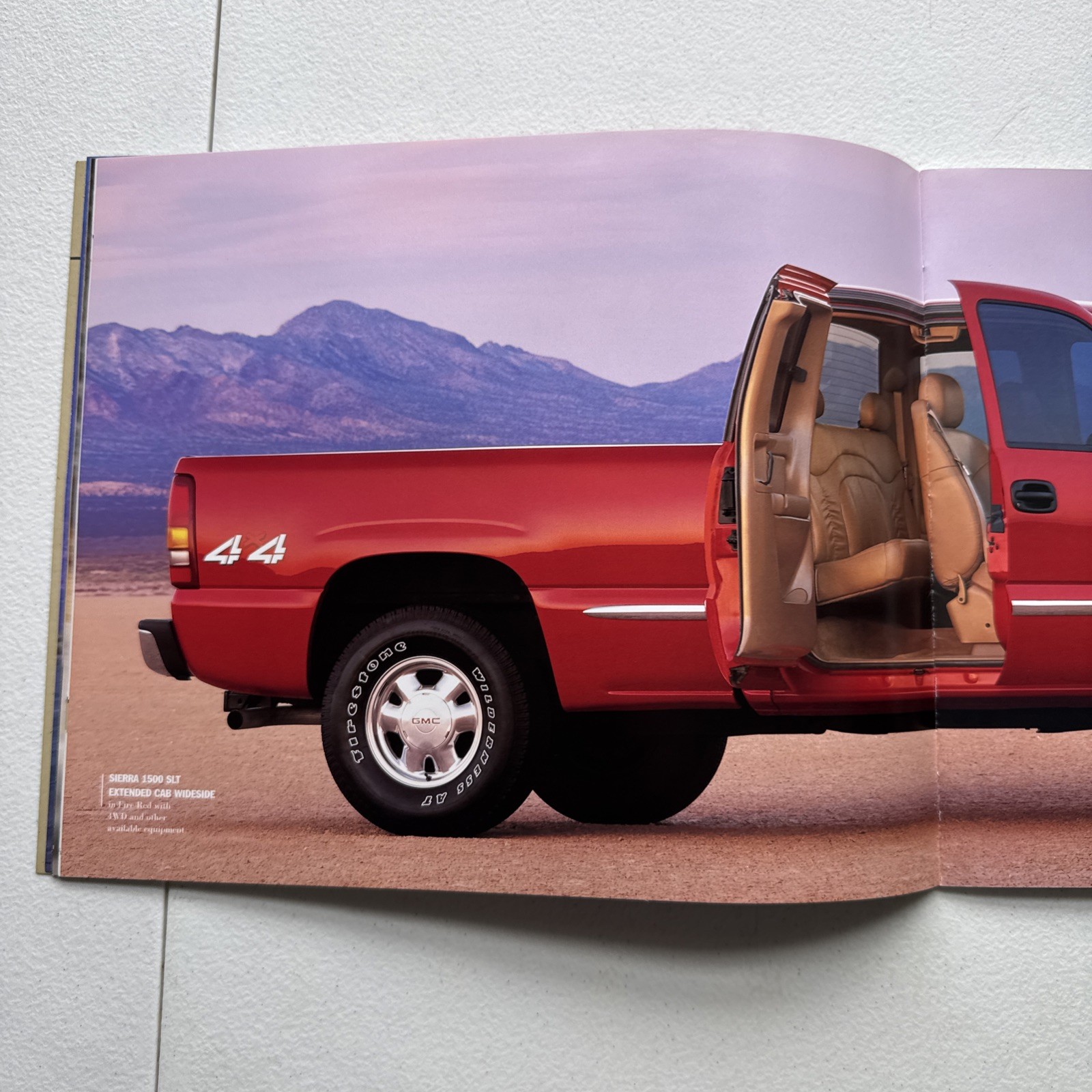 Vintage 2000 GMC Sierra Sales Dealer Brochure Catalog
