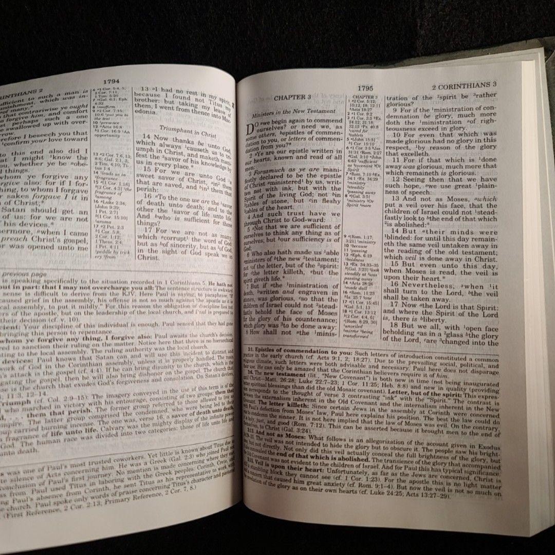 Holy Bible King James Study Bible Personal Size KJV Thomas Nelson HC Green/Red