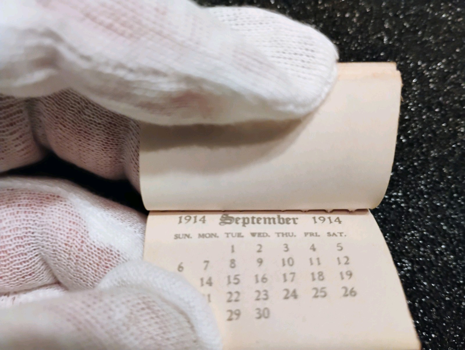 Original 1914 Miniature Calendar Complete 1 .25 X 1.75 Inches