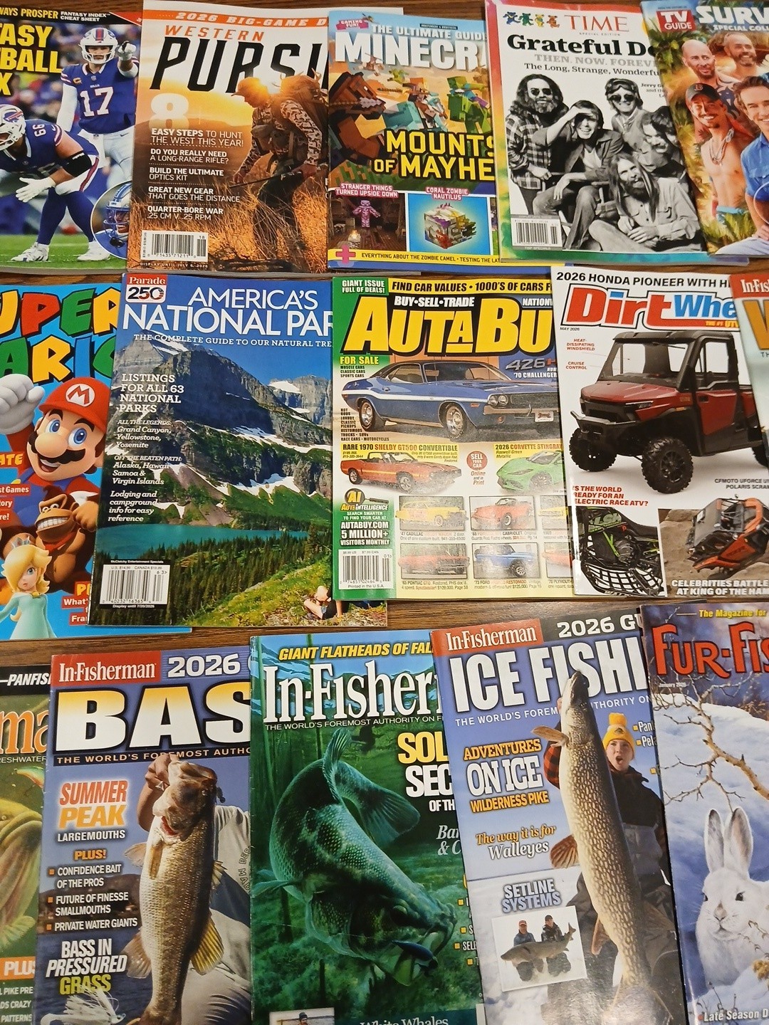 ASSORTED MAGAZINE LOT OF 25 2025/2026