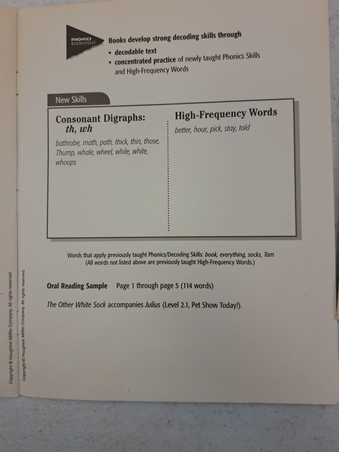 Lot Of 8 Booklets for Early Reading Decodable Readers / Phonics Bookshelf