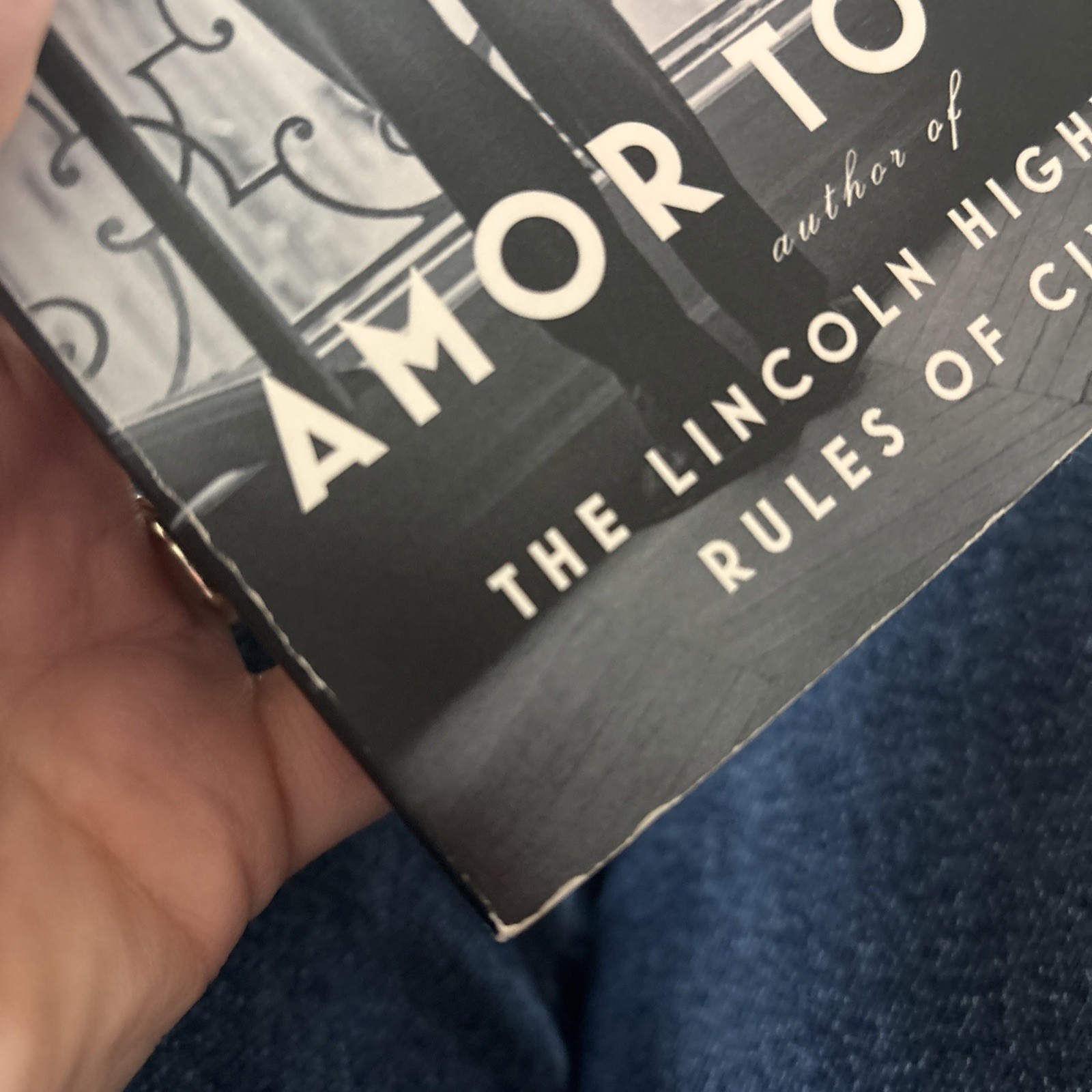 Gentleman in Moscow : A Novel by Amor Towles (2019, Trade Paperback)
