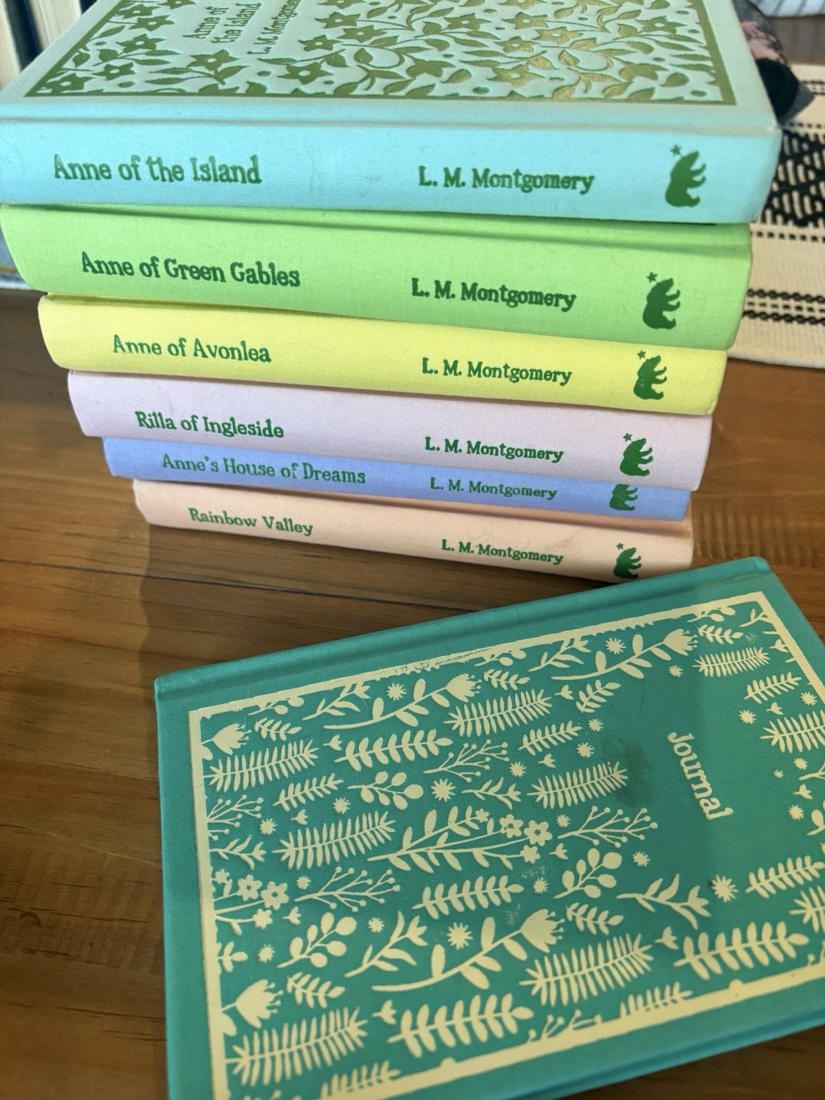The Anne of Green Gables Collection: 6 Book Set plus Journal- NO BOX
