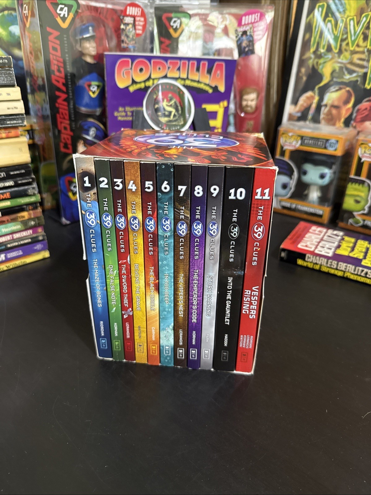 The 39 Clues Complete Box Set 1-11 Rick Riordan Paperback BOOKS ONLY