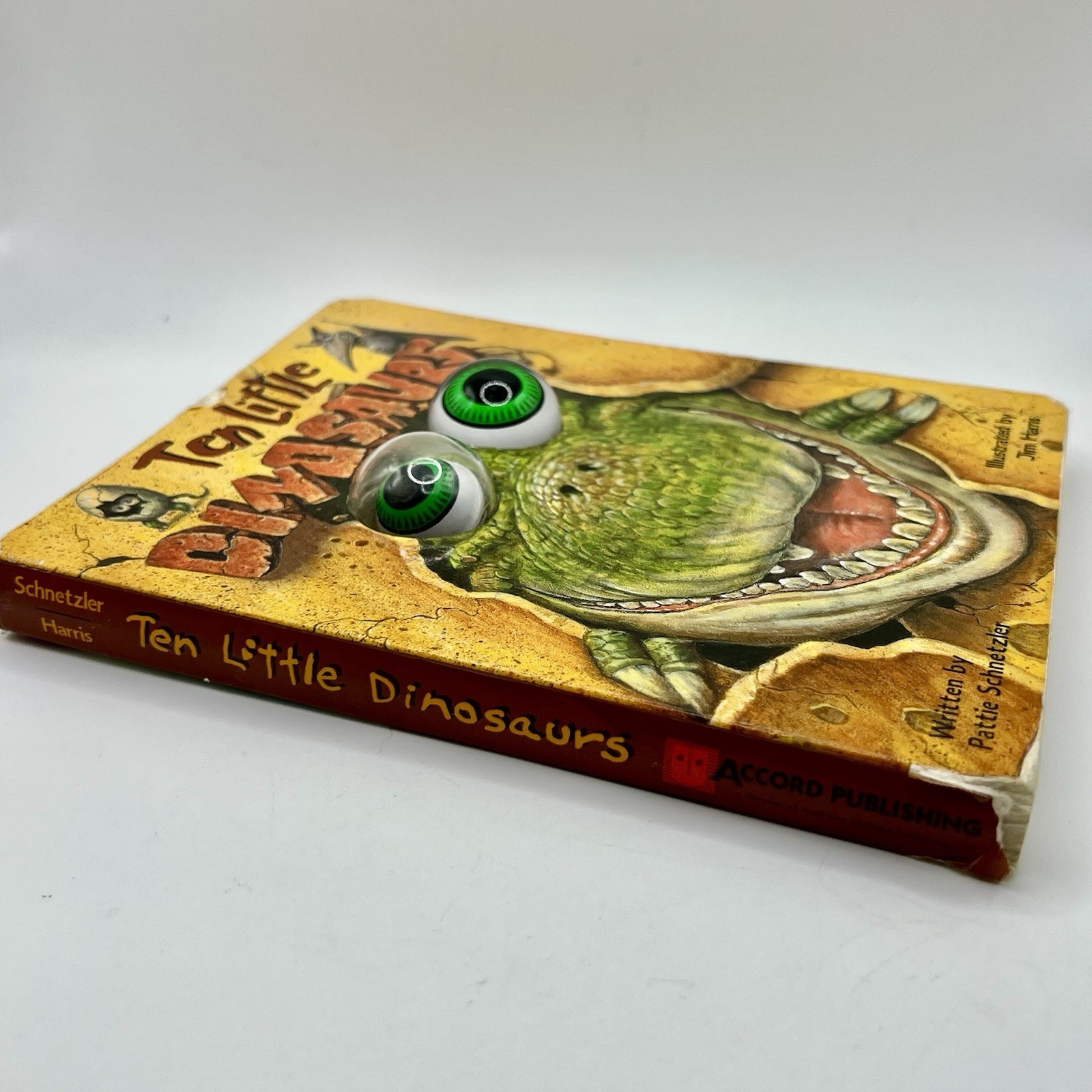 Ten Little Dinosaurs by Pattie L. Schnetzler 2000, Children’s Board Books