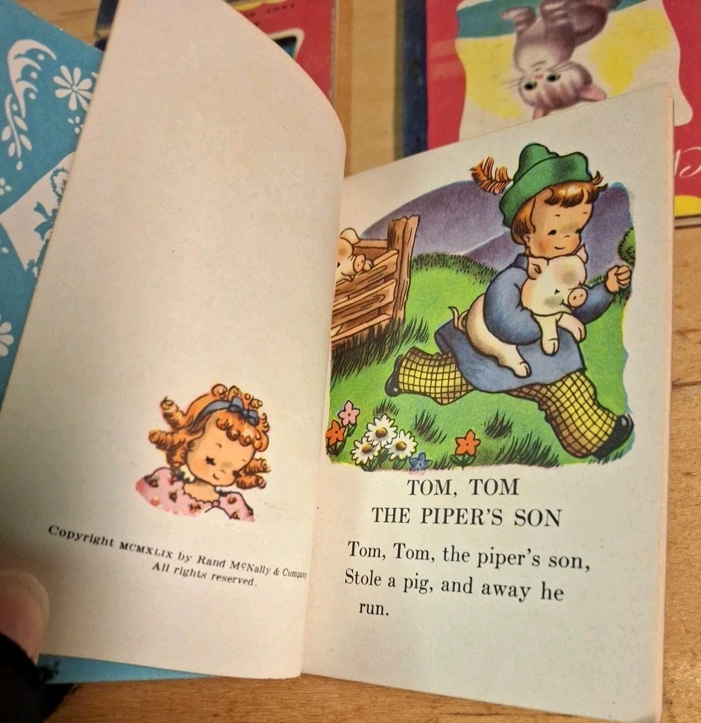 ANTQ Tom Thumb Books Rand McNally Lot 1943 1949 Nursery Rhymes Linen Dog Hankies