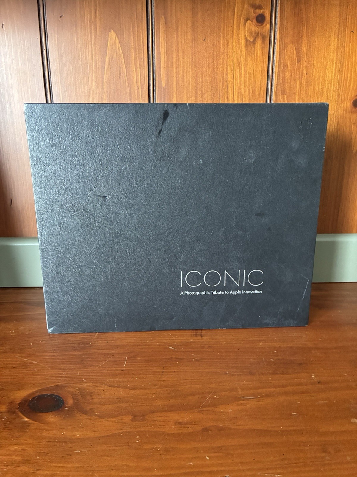 Iconic: A Photographic Tribute to Apple Innovation Jonathan Zufi HC W/ Slipcase