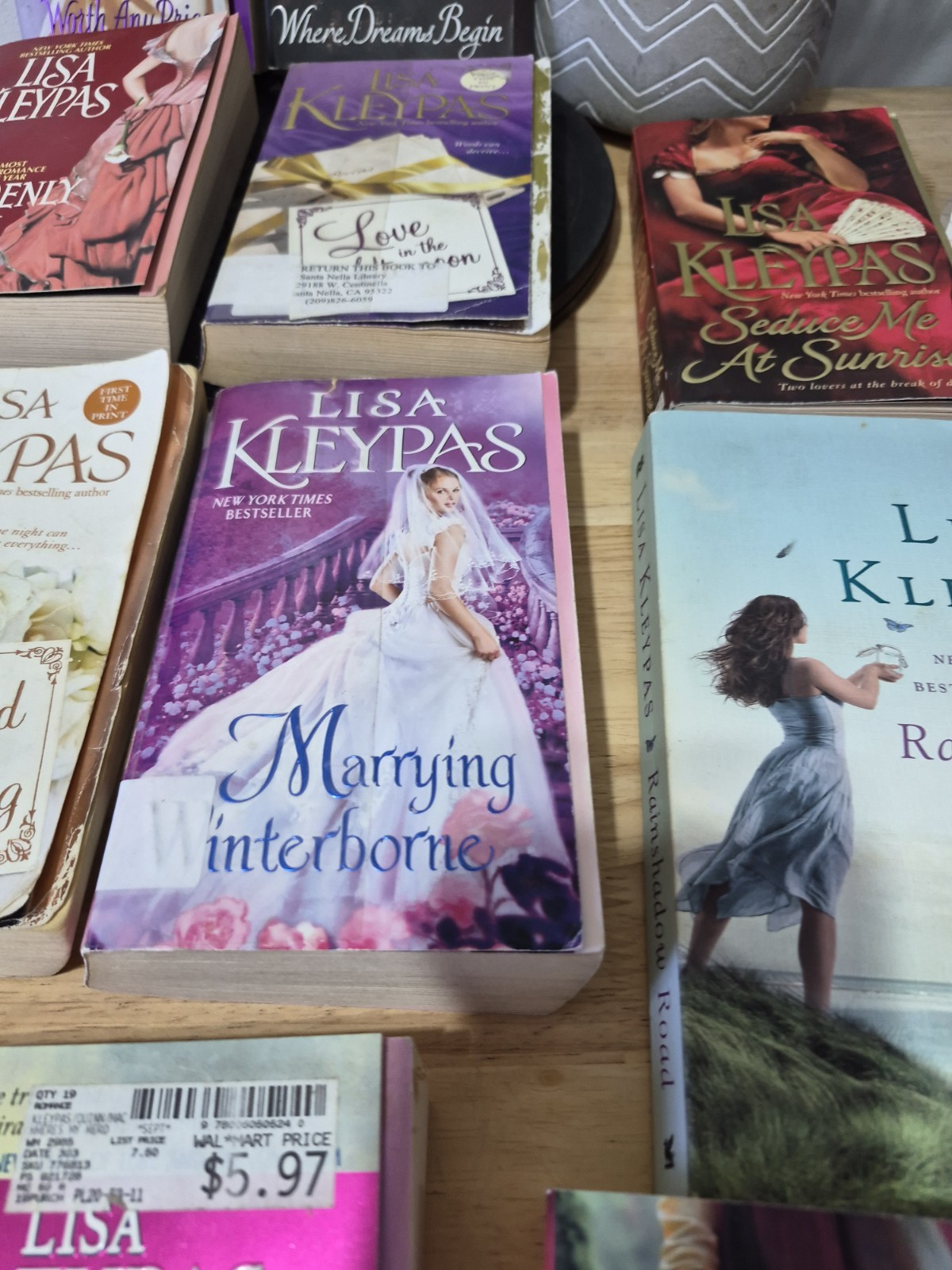 Lot of 10 Lisa Kleypas Paperback Books TITLES SEEN