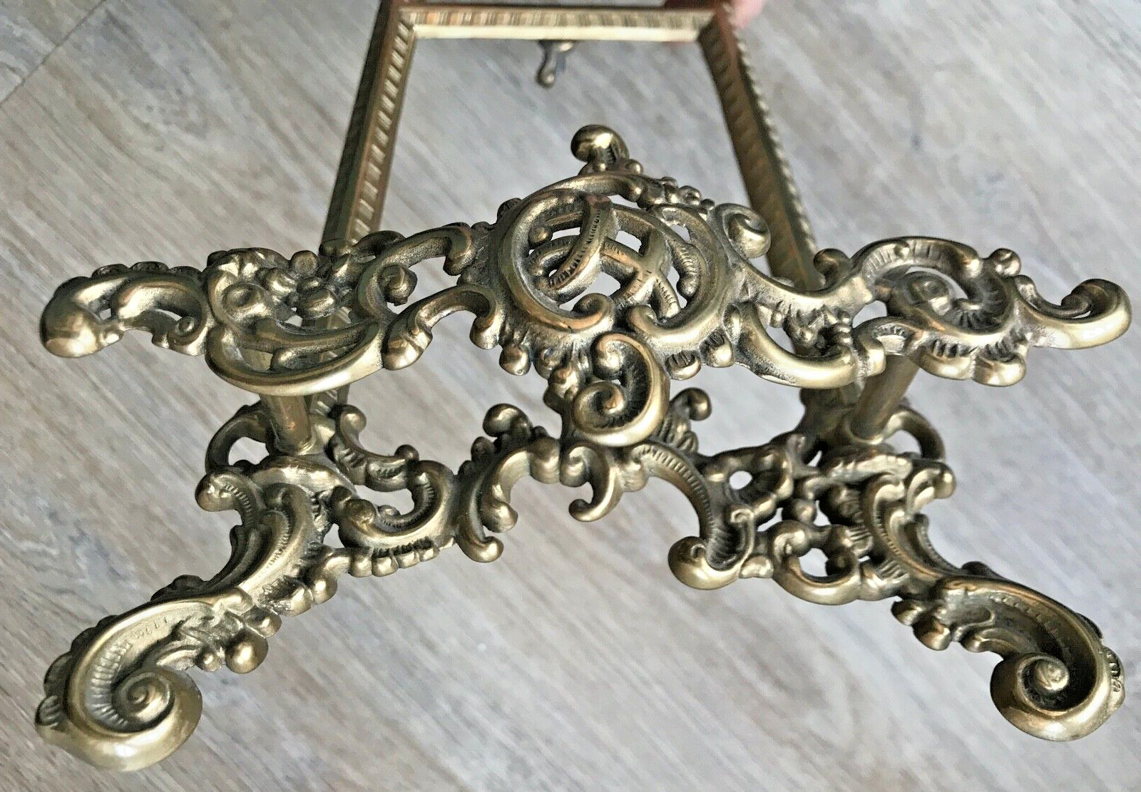 Item 37 – Large Solid Brass Easel 41.5cm x 18cm x 7cm