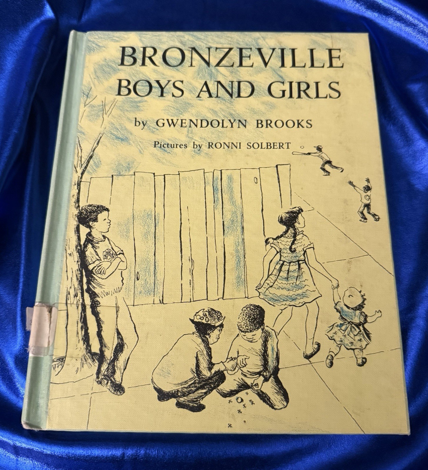BRONZEVILLE BOYS & GIRLS by Gwendolyn Brooks 1968 1st Cadmus Ed. HC