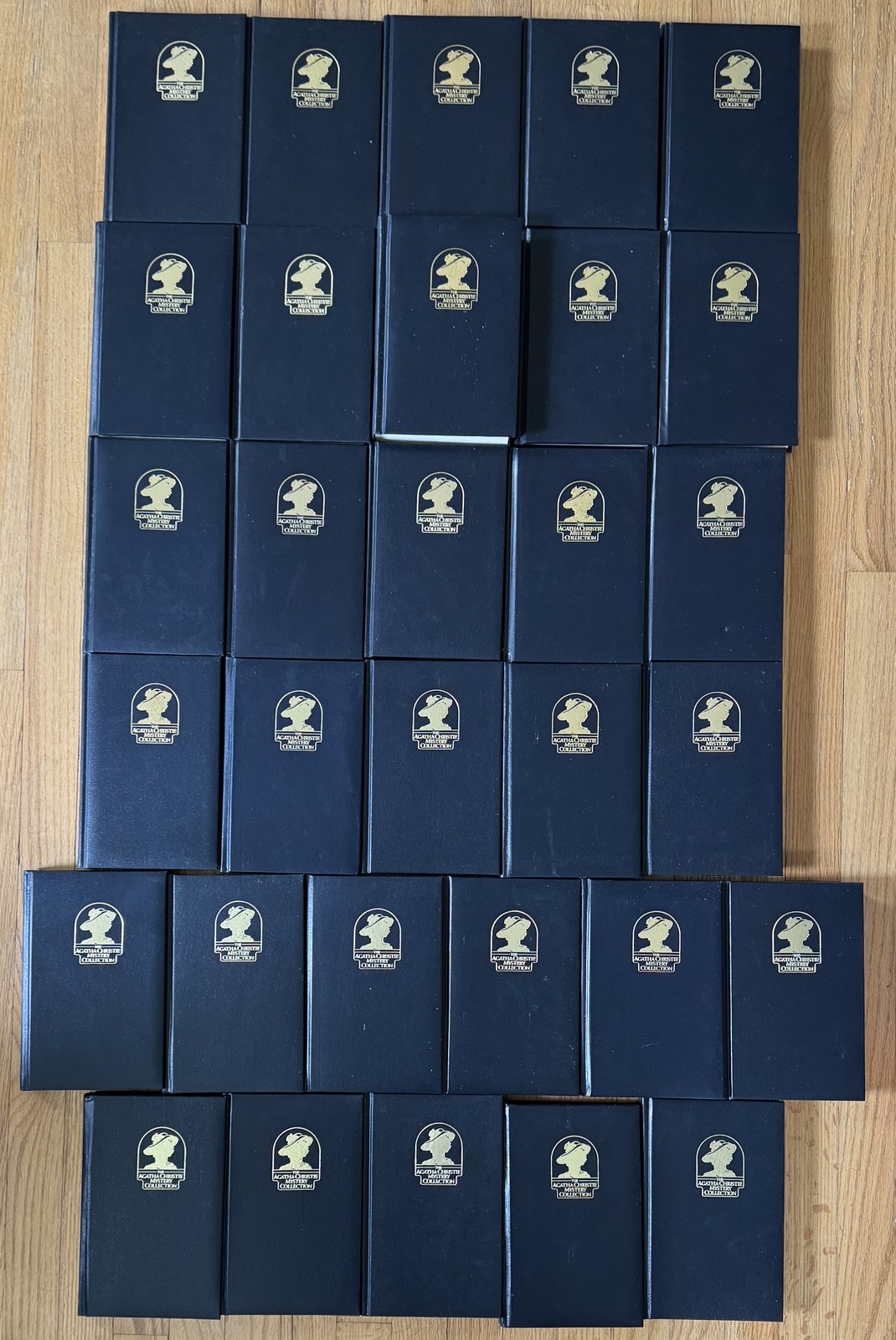 Near Complete Set AGATHA CHRISTIE Bantam Leather Leatherette Lot 81