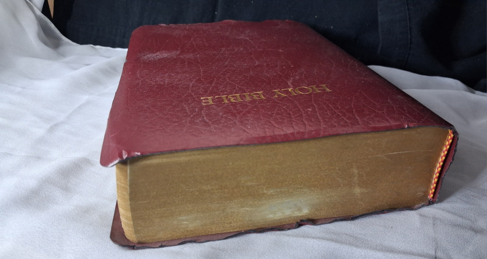 Holy Bible New KJV Thomas Nelson Regency Burgundy Faux Leather Giant Print
