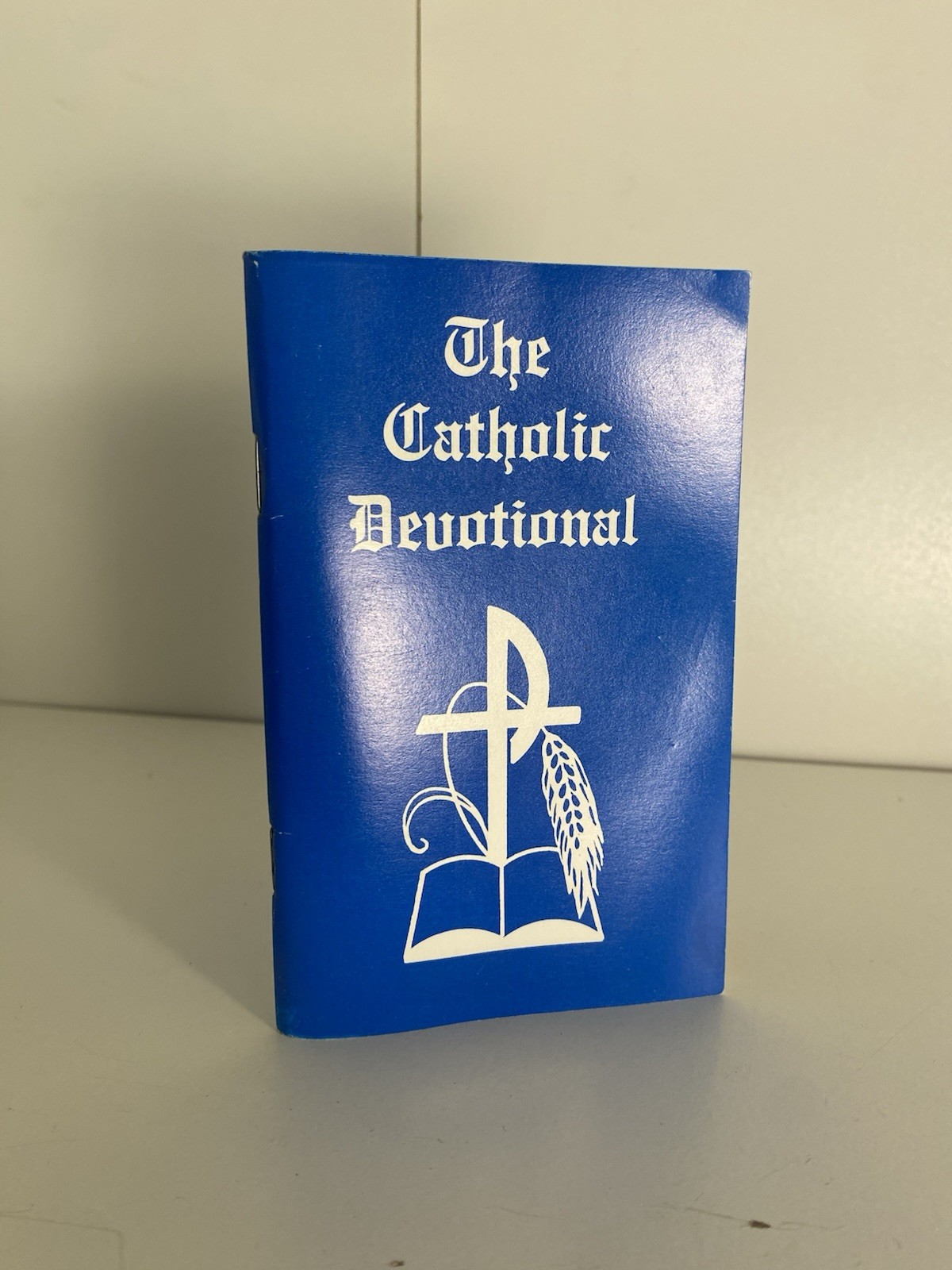 VTG, “THE CATHOLIC DEVOTIONAL PRAYER BOOK,” (3.25″ x 5.25″) 74 Pages, (c) 2001