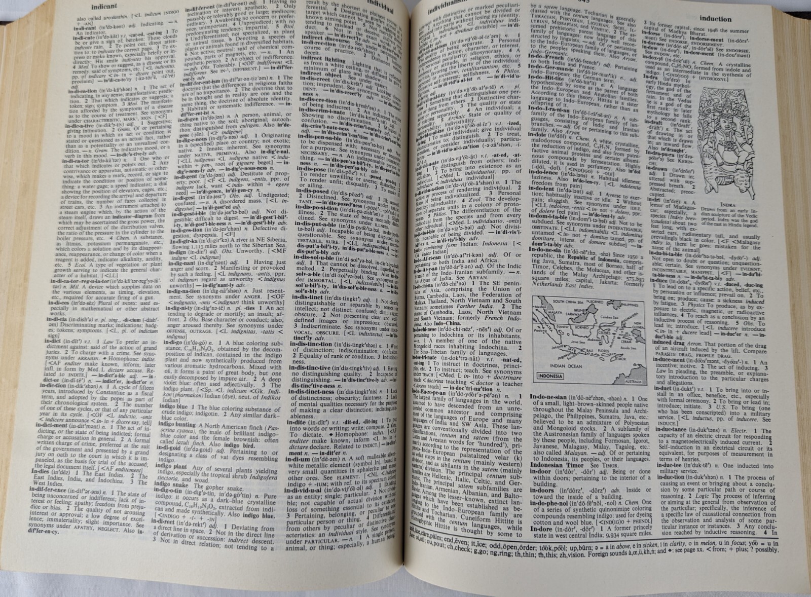 1964 Britannica World Language International Edition Funk Standard Dictionary