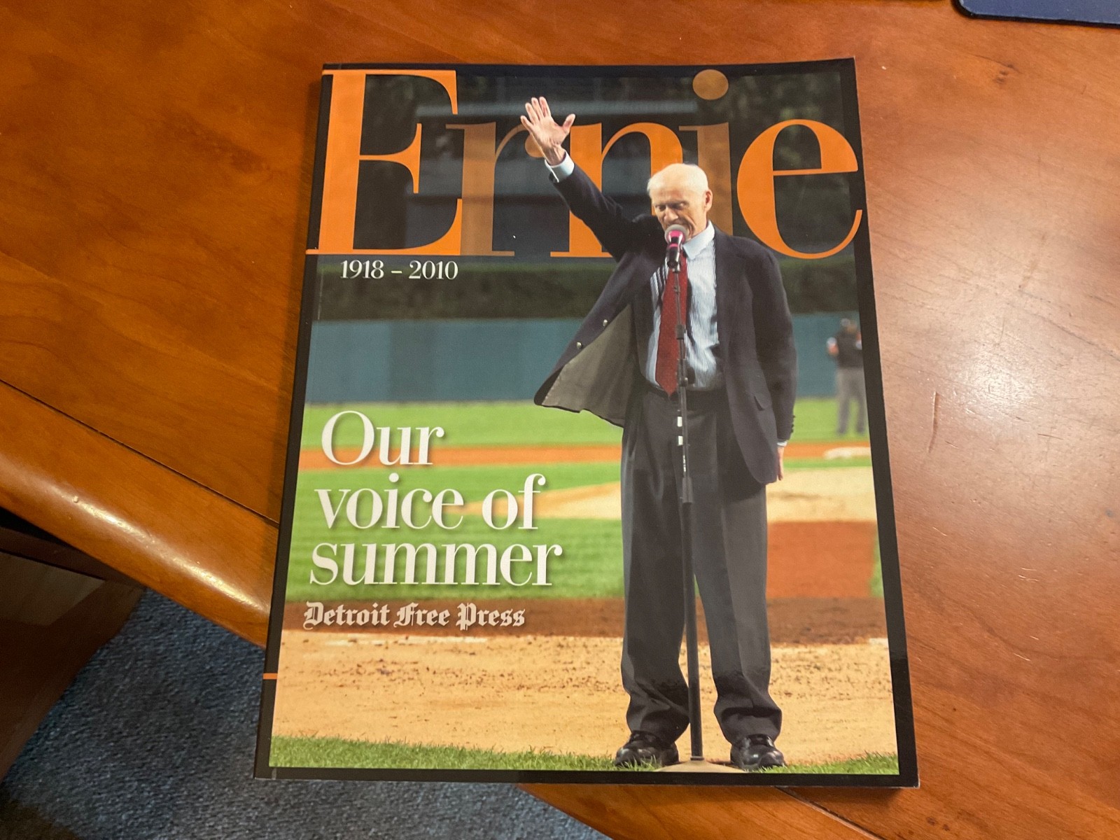 Ernie Harwell: Our Voice of Summer Detroit Free Press (2010)