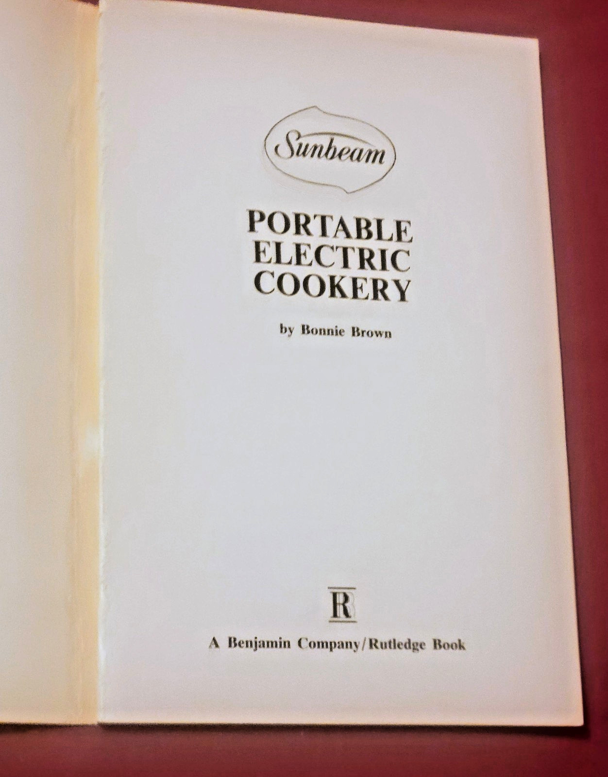 VTG 1970 Sunbeam Portable Electric Cookery Cookbook Bonnie Brown Multi Cooker