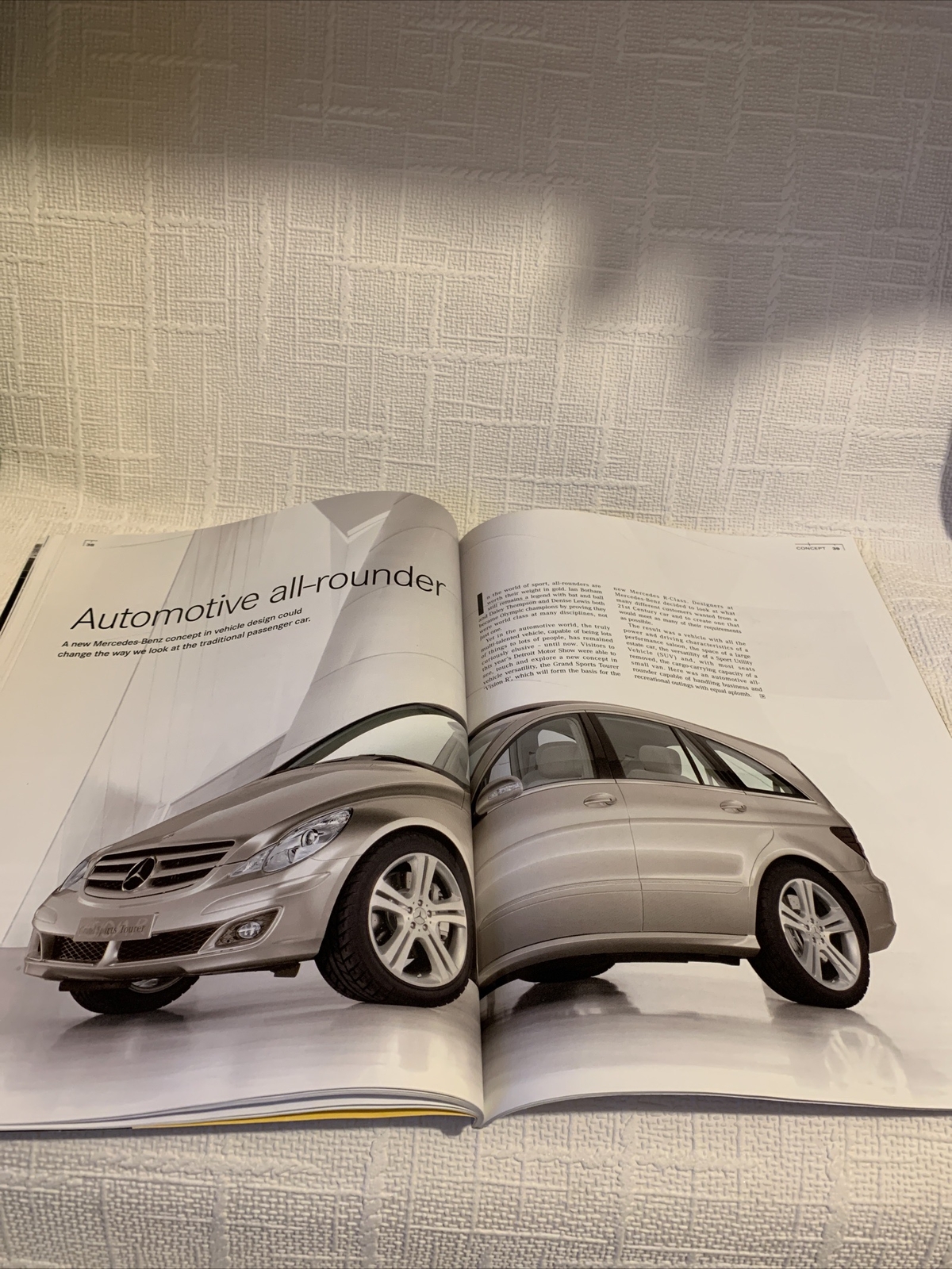 Mercedes Spring 2005 magazine SLR McLaren A-Class CLS Coupe 58 Pages Collectible