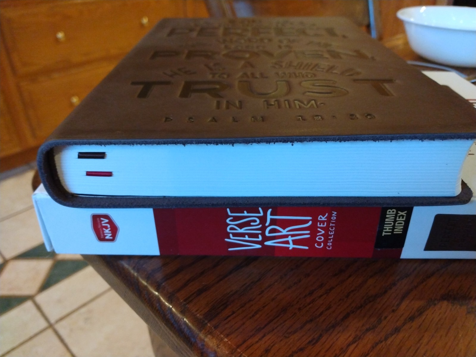 NKJV LARGE PRINT Thinline Bible Thumb Indexed- $134.99 Retail – Genuine Leather