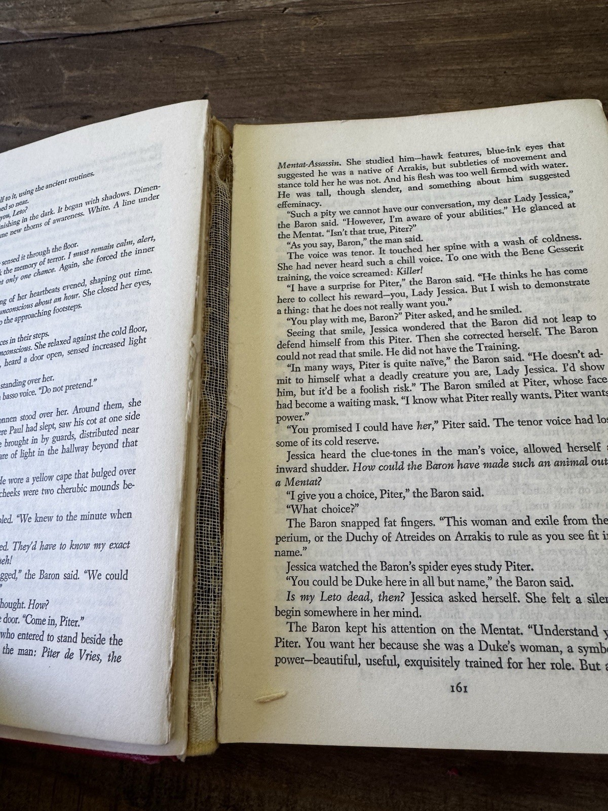 Frank Herbert Dune Hardcover Book Club Edition (BCE) 47M Gutter Code Reading Cop