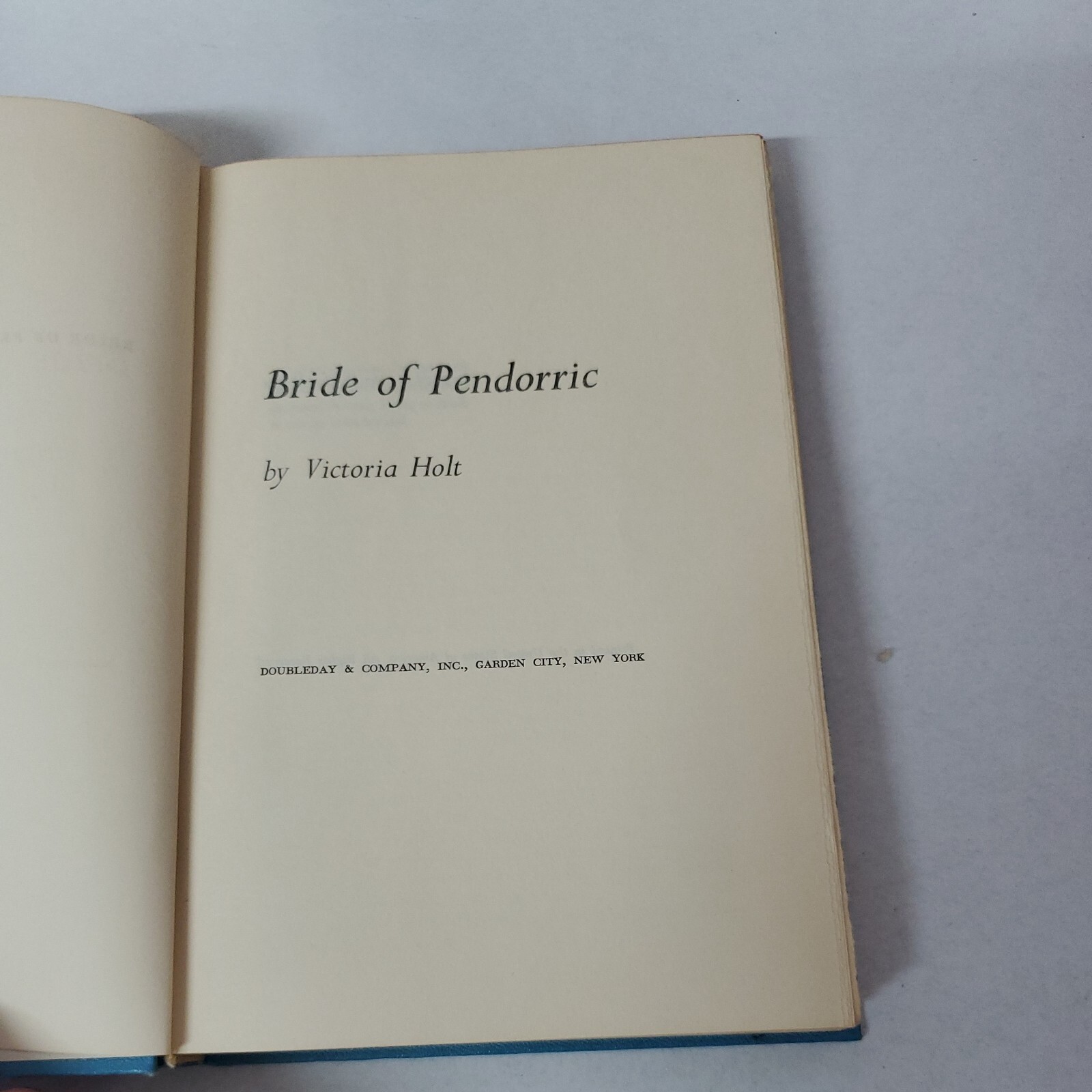 1963 Victoria Holt BRIDE OF PENDORRIC Book Club Edition Hardcover Dust Jacket