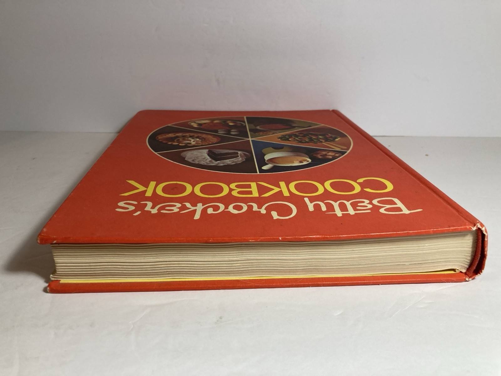 Vintage Betty Crocker’s Cookbook 1974 Tight Binding 480 Pages HC
